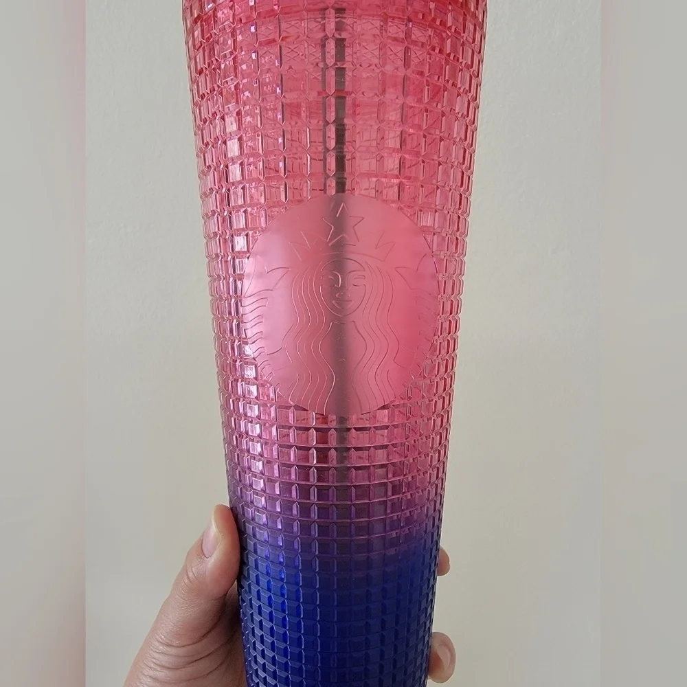 NWT Starbucks 2022 Pink & Purple Gradient Grid Venti Tumbler Cup